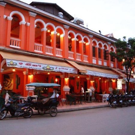 Viva Hotel Siem Reap Exteriör bild